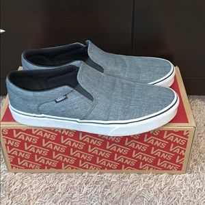 Men’s 9.5 Grey Slip On Vans